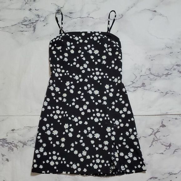 Princess Polly Adrianna Black Daisy Mini Dress - Picture 1 of 7